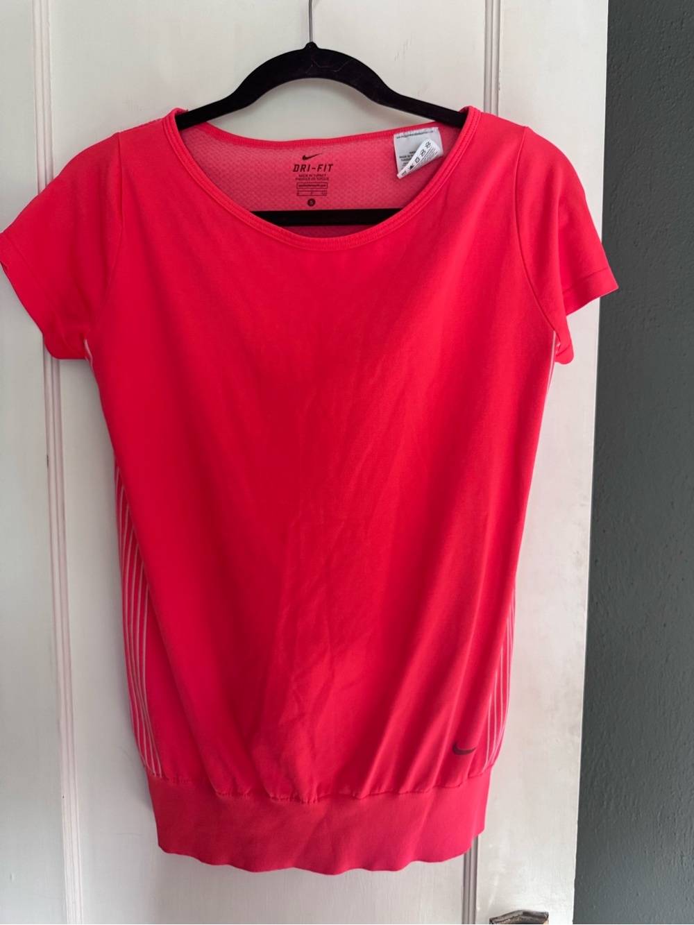 NIKE Women's DRI-FIT Epic Crew Training Short Sleeve Athletic Shirt Top Size S